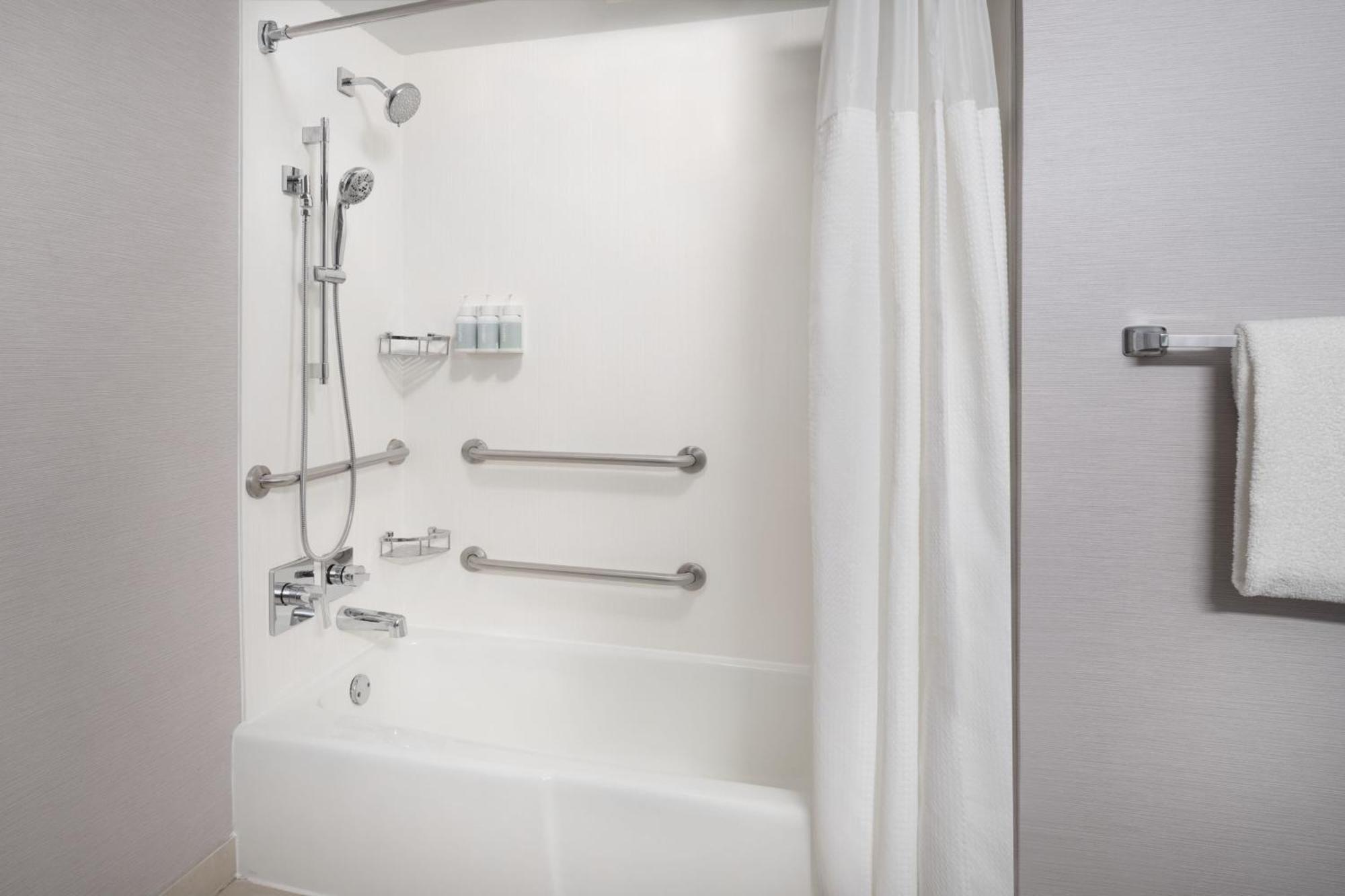 Courtyard By Marriott San Mateo Foster City Eksteriør bilde