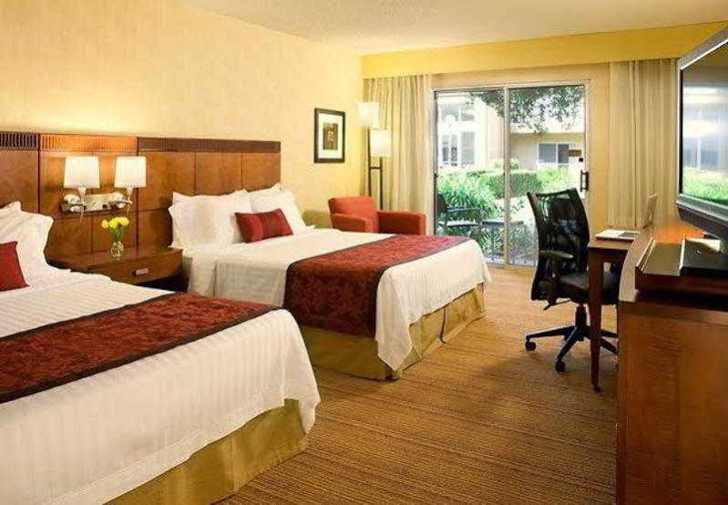 Courtyard By Marriott San Mateo Foster City Hotell Eksteriør bilde